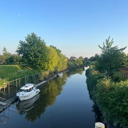 Deichperle Mit Flussblick *